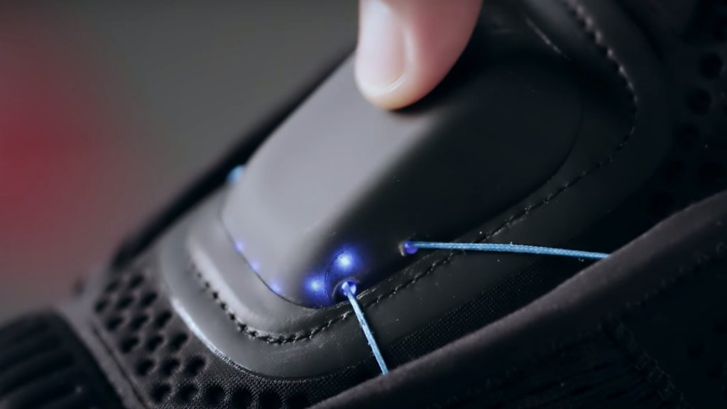 Puma Fi - Scarpe Autoallaccianti con supporto iPhone e Apple Watch