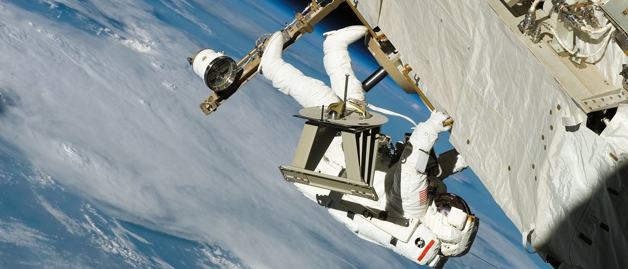 NASA, niente passeggiata spaziale al femminile