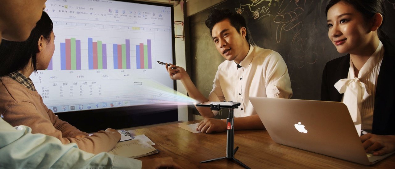 Blackview Max 1: smartphone con proiettore laser