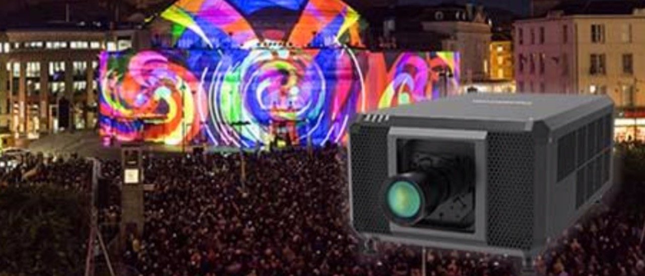 Panasonic lancia il proiettore PT-RQ50K