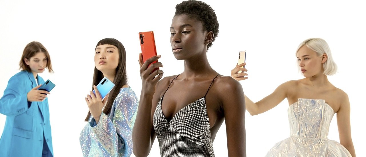 IA stilista con Huawei: ecco Fashion Flair