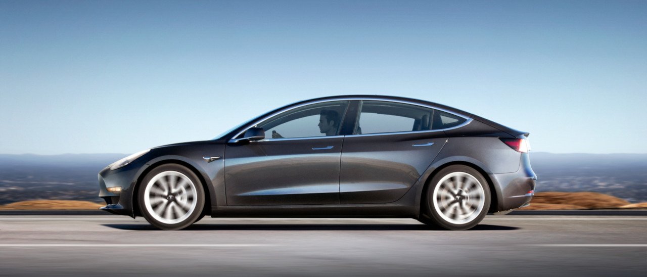 Tesla, un aggiornamento per più prestazioni