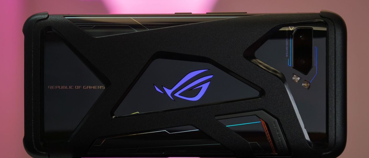 ASUS ROG Phone II, schermo AMOLED a 120 Hz