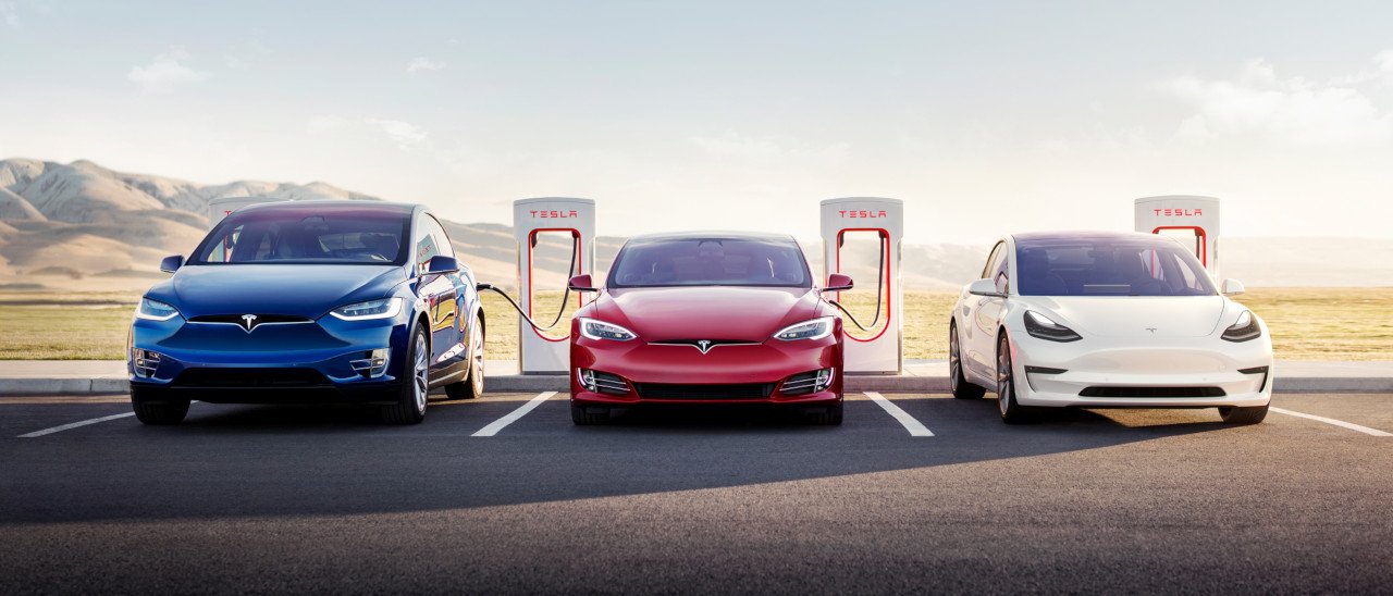 Tesla, 300 Superchager in Italia