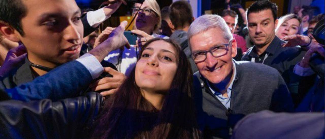 Tim Cook è in Italia: critica Libra di Facebook