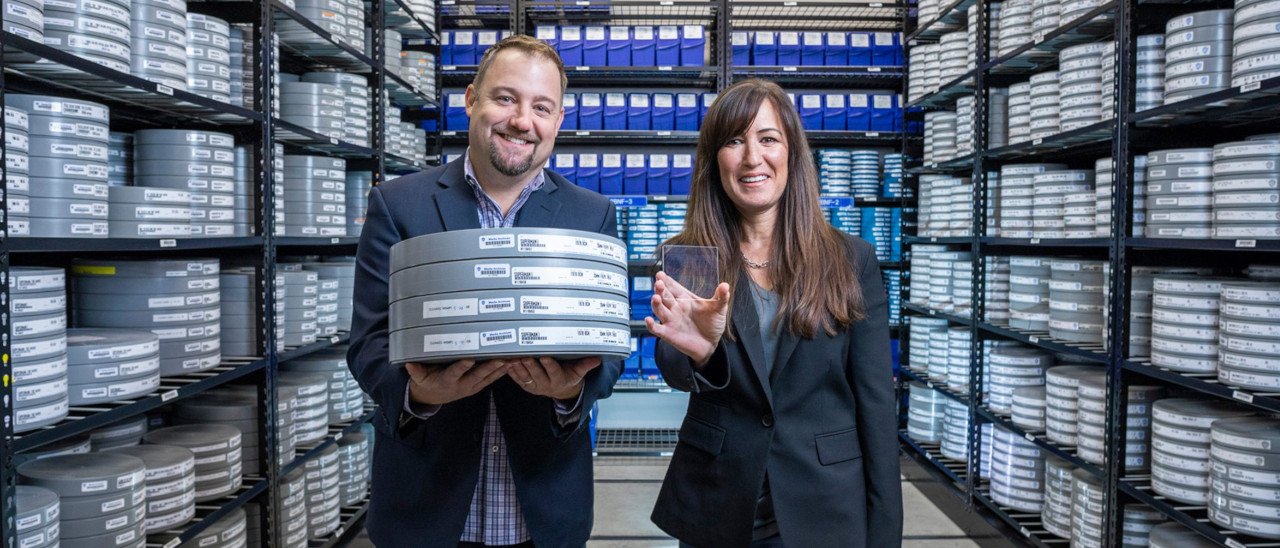 Microsoft salva Superman su di un pezzo di vetro