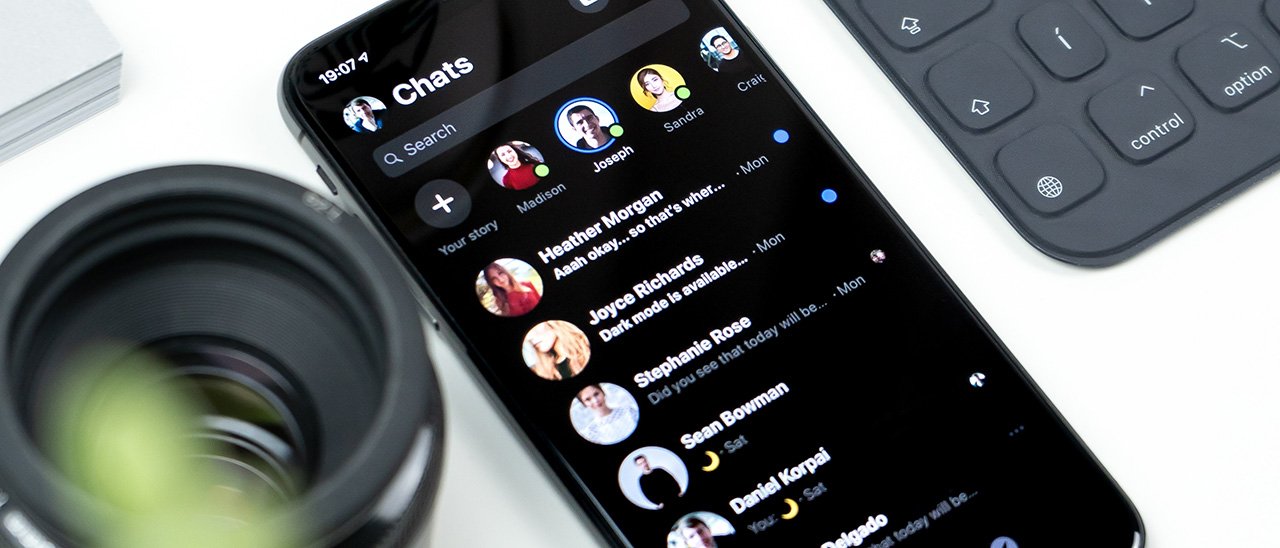 Dark Mode? Non aiuta affatto il sonno: lo studio