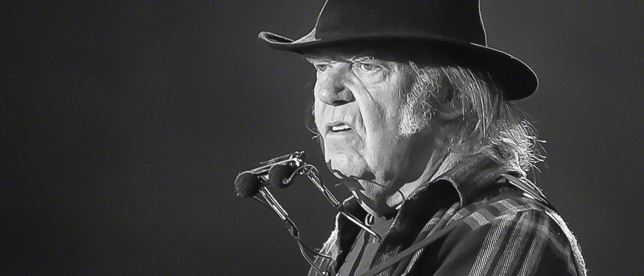 Neil Young contro MacBook Pro: 