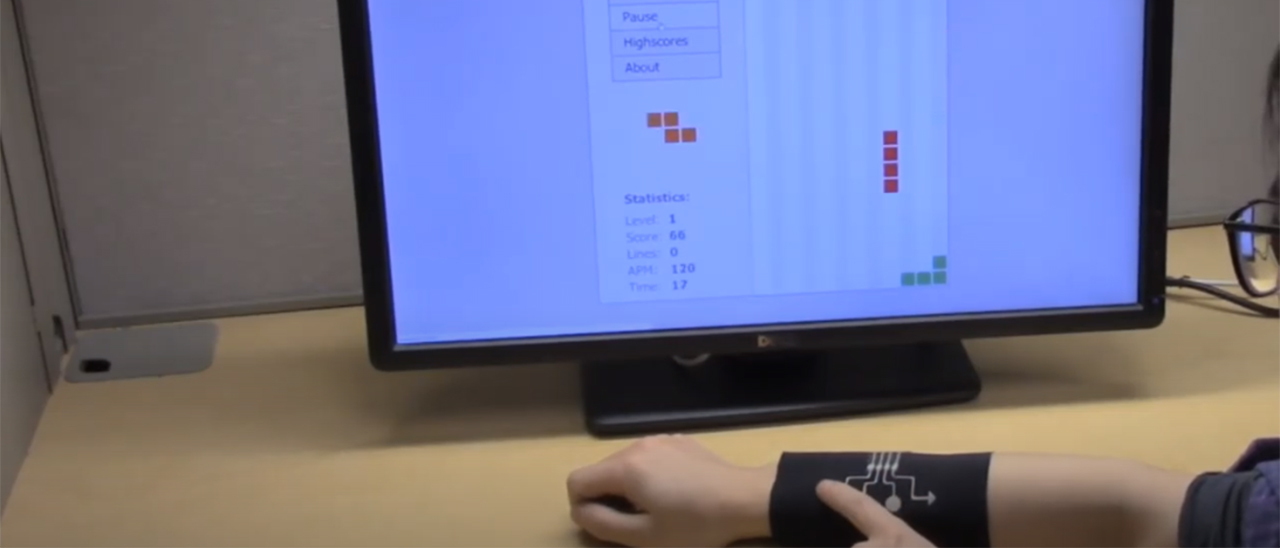 Tetris giocato con un manicotto traspirante