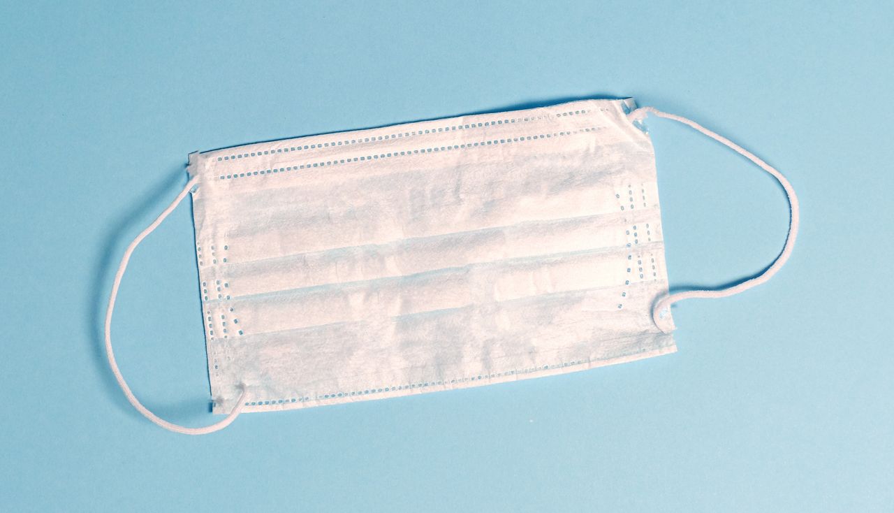 Facebook sospende gruppo contrario a uso mascherine