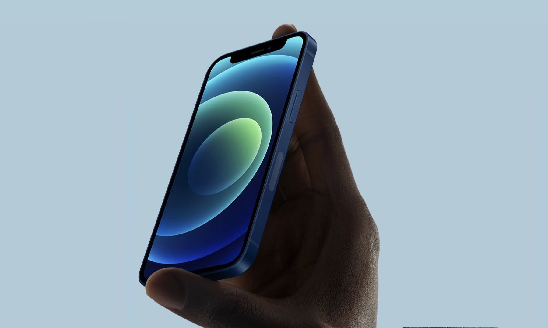 iPhone 12 blu Pacifico, in tutto il suo splendore.