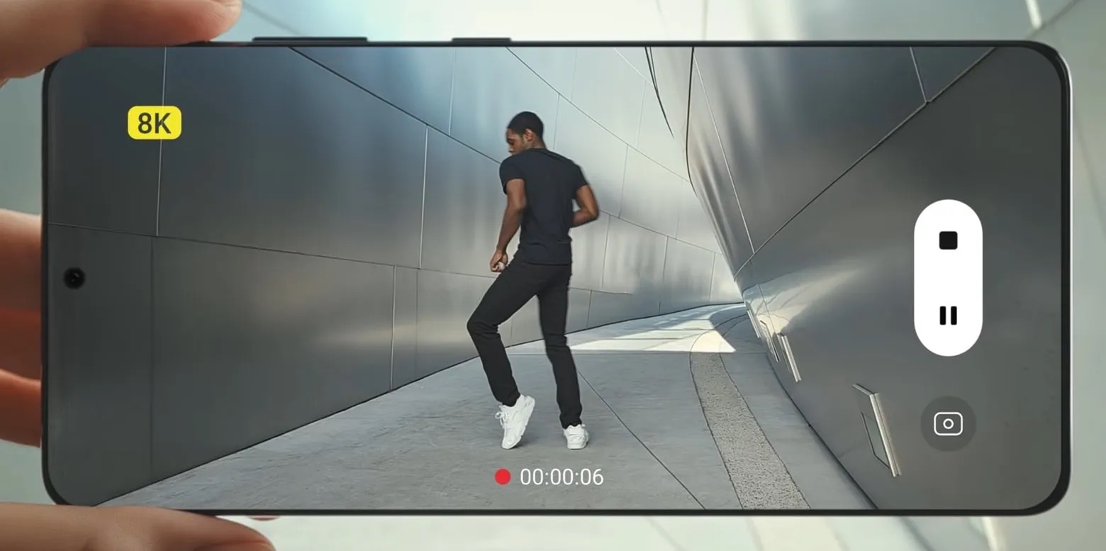 Samsung Galaxy S21 e fotocamera punch-hole - Notch