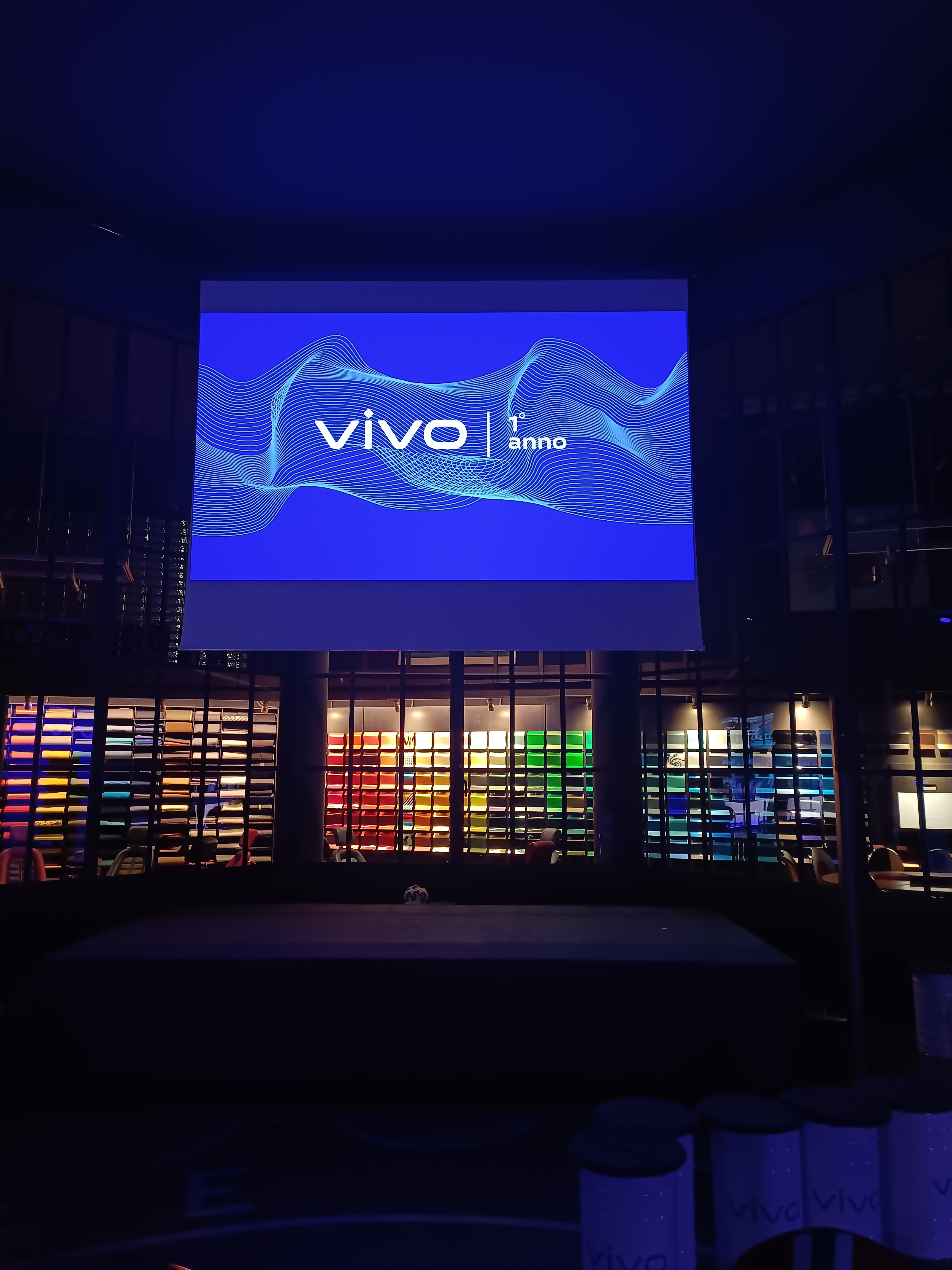 vivo celebra il primo anno in Italia e in Europa