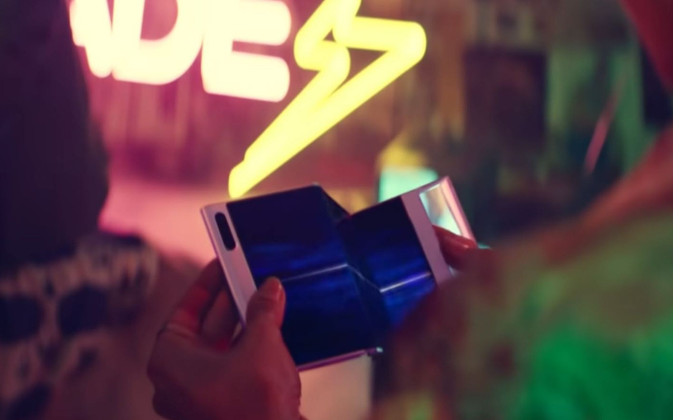 In un cortometraggio Samsung svela il multi foldable: fiction o verità?