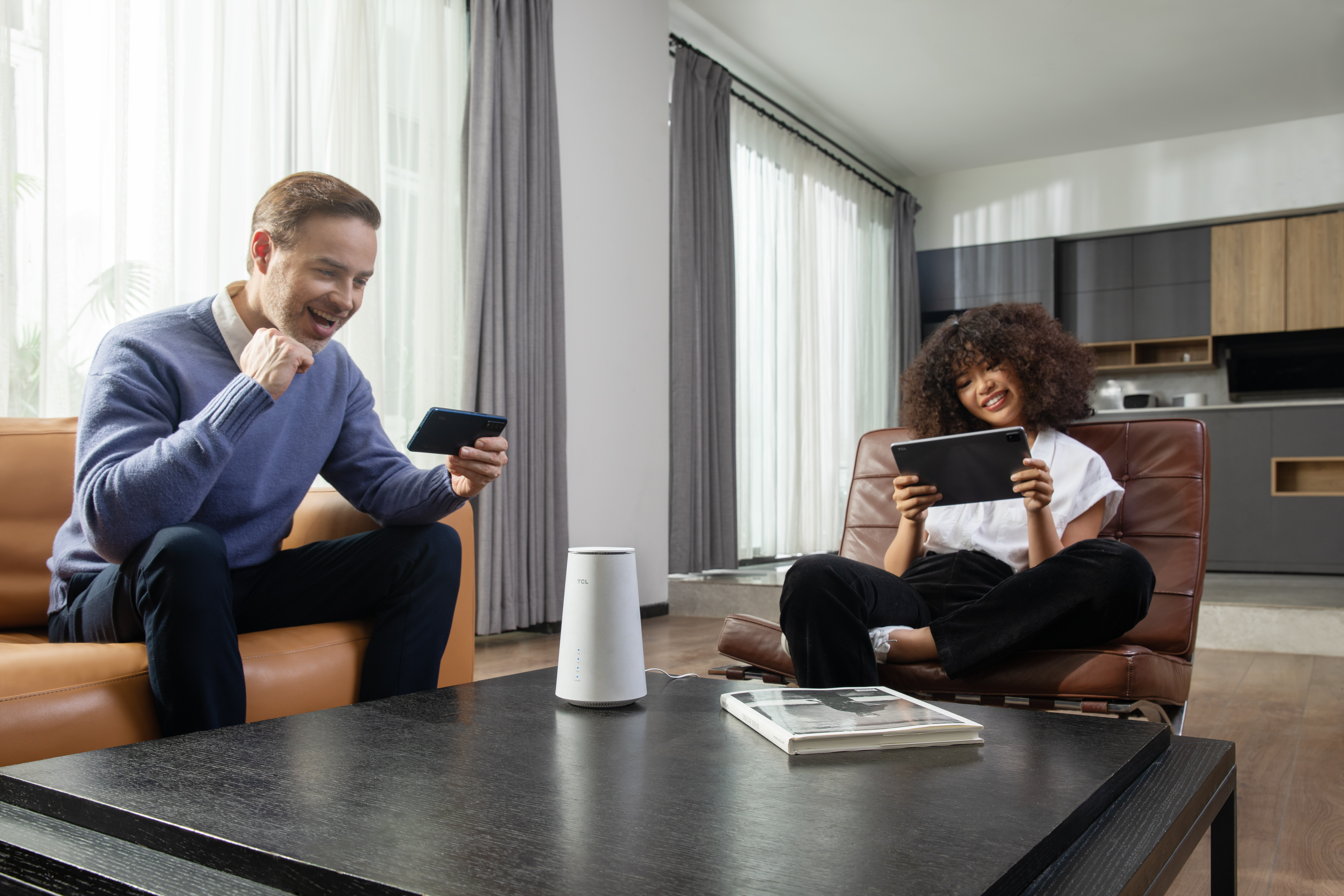 TCL lancia tre nuovi tablet da 10'' e il potente router 5G HH515