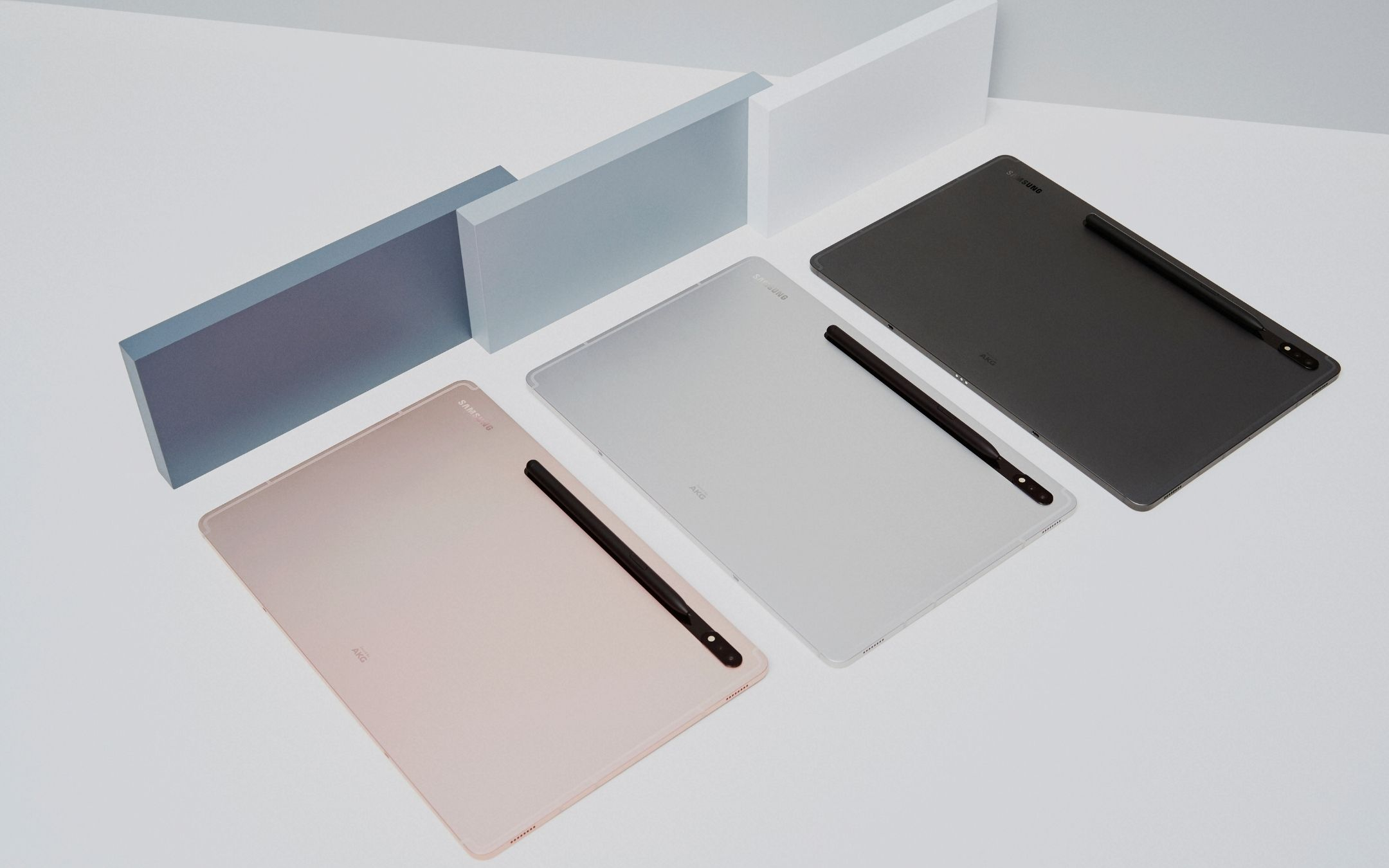 Samsung Galaxy Tab S8: non c'è il caricabatterie nella scatola, a quanto pare