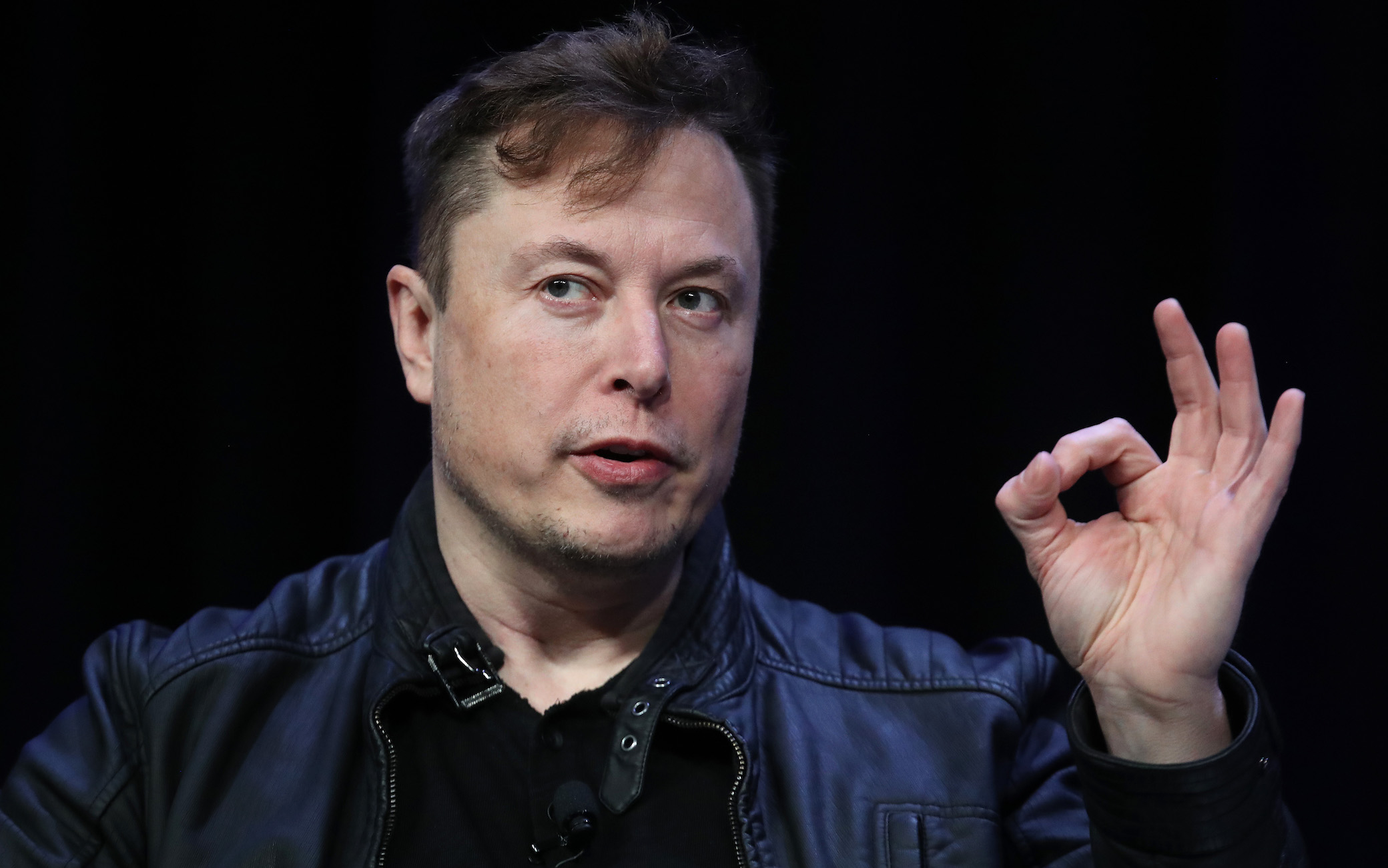 Le mani di Elon Musk su Twitter per 44 miliardi di dollari