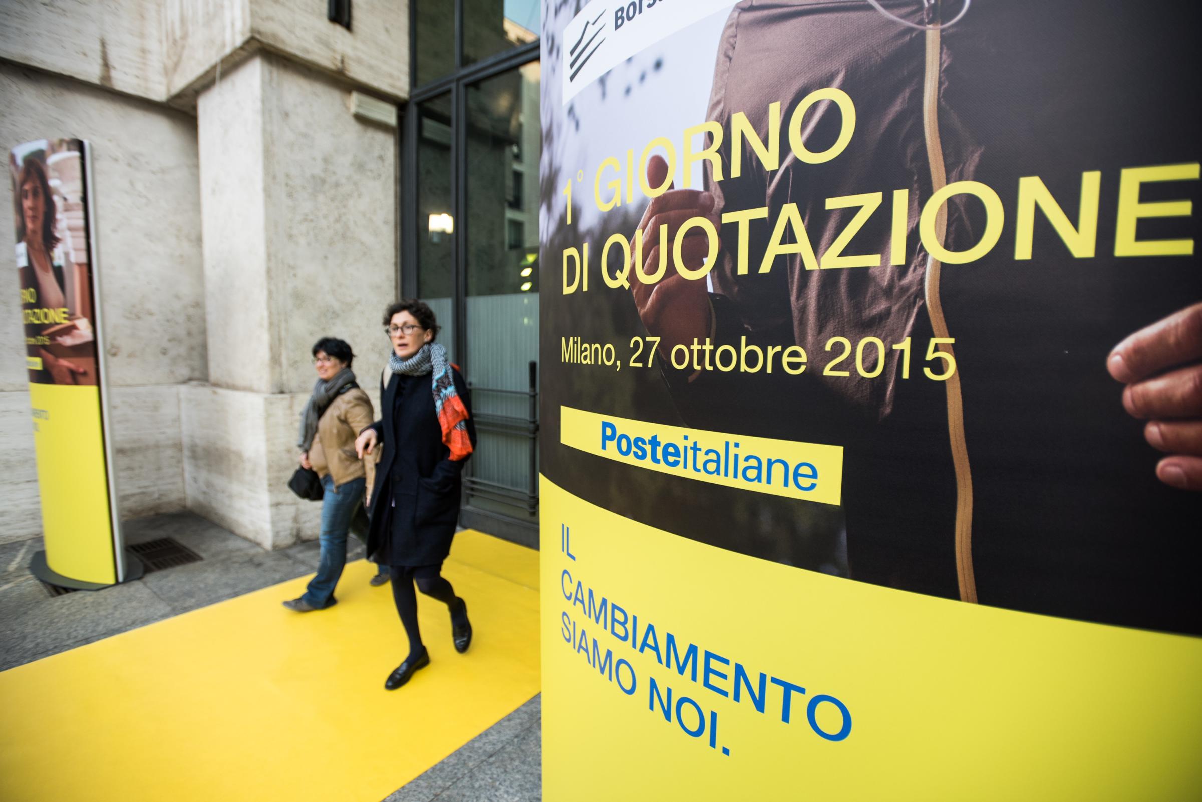 e-Commerce: svolta di Poste, ora i pacchi si possono ritirare e spedire anche dai tabaccai