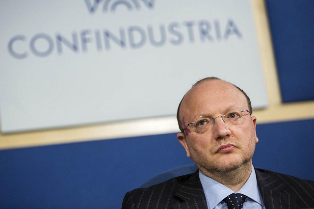 Confindustria insorge contro richiesta stop totale Lombardia: rischio distruzione immagine Italia nel mondo