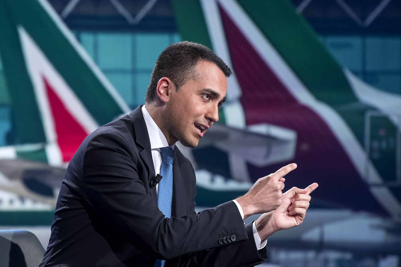 Alitalia, Di Maio apre ad Atlantia, ma ‘no a ricatti’. Entro 15 luglio offerta vincolante FS-Delta-Mef