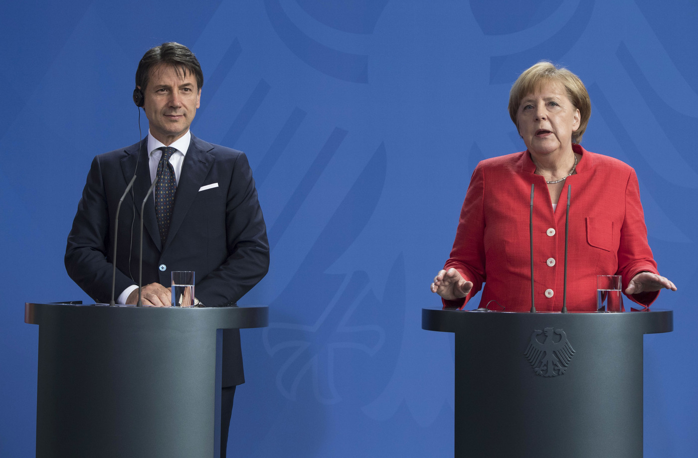 Governo Merkel sull’orlo del baratro. Grosse Koalition a rischio per crisi migranti