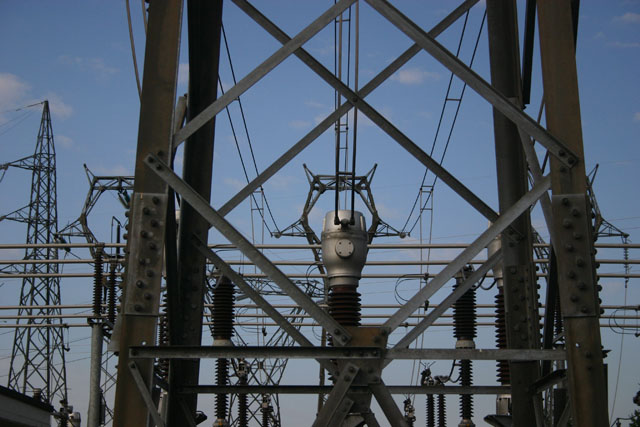 Fusione Terna-Snam, c’è la benedizione di Patuanelli. Deal ‘facilitato da interventi Cdp in equity’