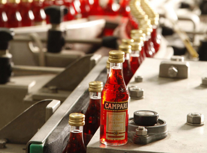 Campari pensa a cessione dei soft drinks, verso addio a Oransoda e Lemonsoda