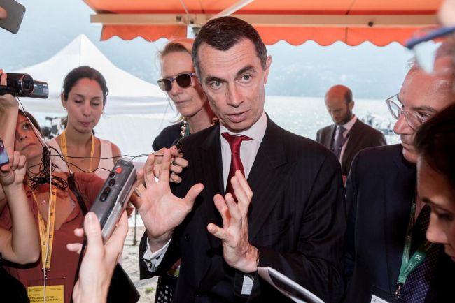 UniCredit presenta l’ultimo bilancio di Mustier: rosso di 2,8 miliardi ma i soci rivedono finalmente i dividendi