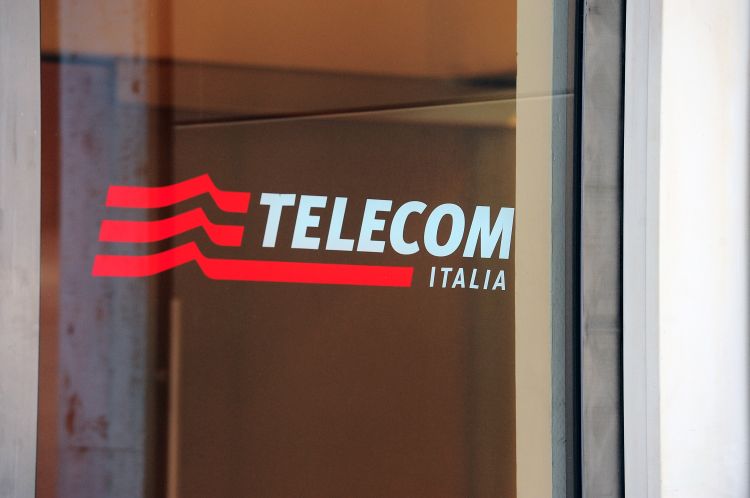 Tim: multa Antitrust da 4,8 milioni per mancate informazioni winback e servizi non richiesti