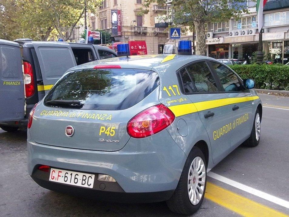 Evasione: 2 affitti in case vacanza su 3 sono irregolari. Alle Cinque Terre l’80% dichiara meno camere