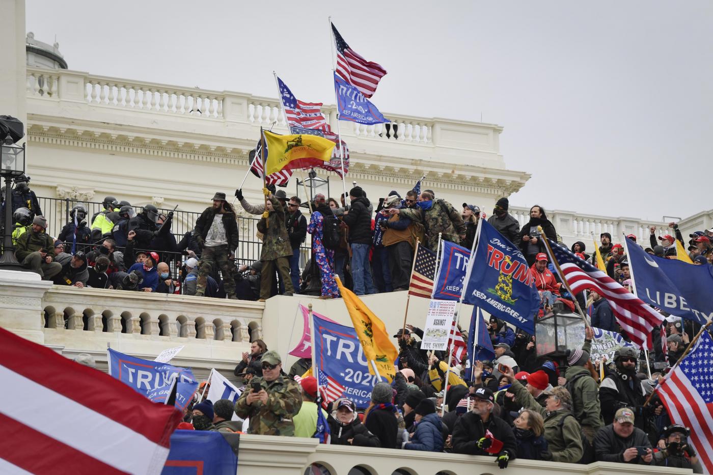 Attacco a Capitol Hill, scoperchiato vaso Pandora populismo Trump. Wall Street se ne infischia