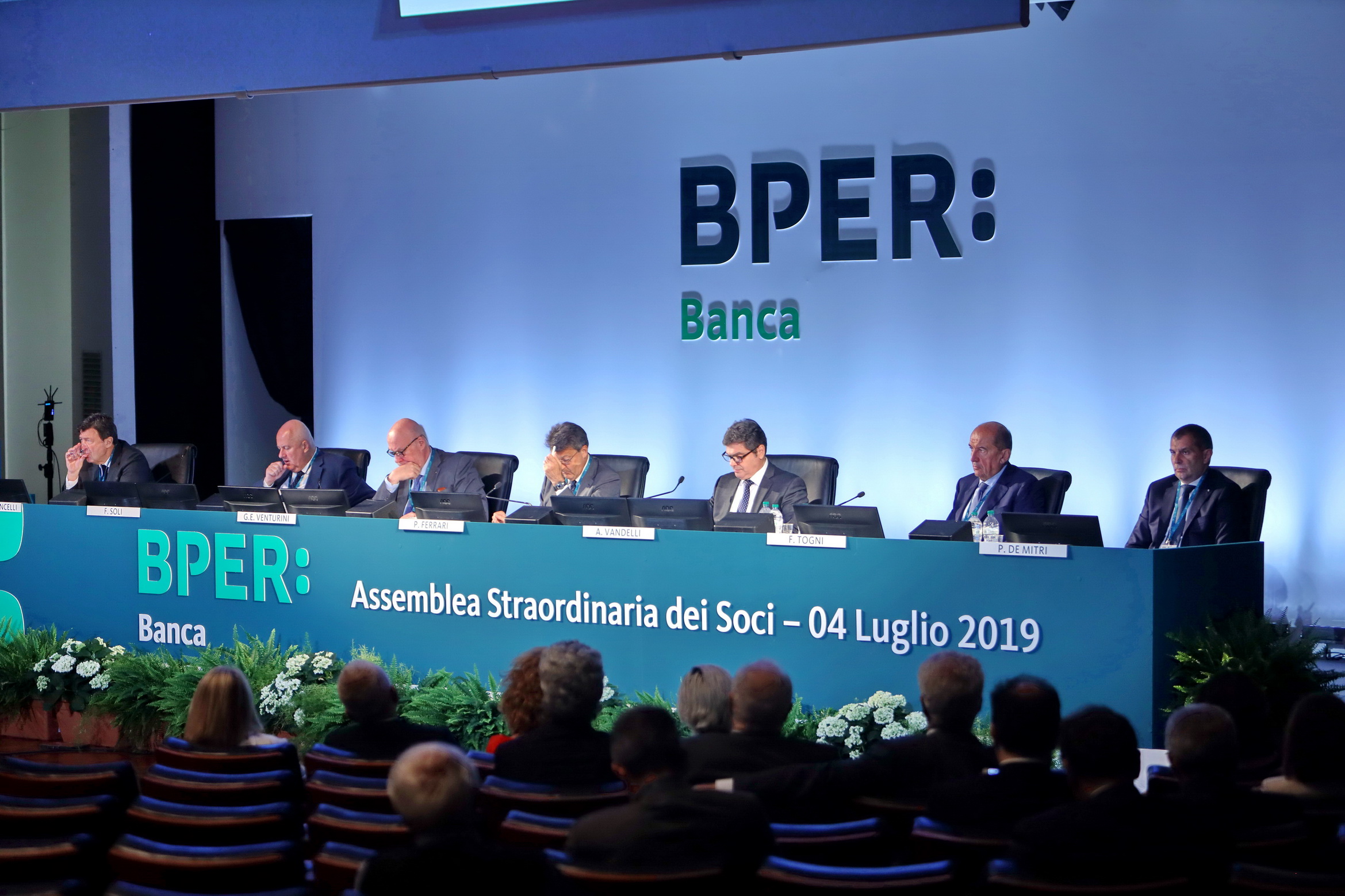 Bper acquisterà più filiali da Intesa-Ubi, l’operazione potrebbe partire a luglio