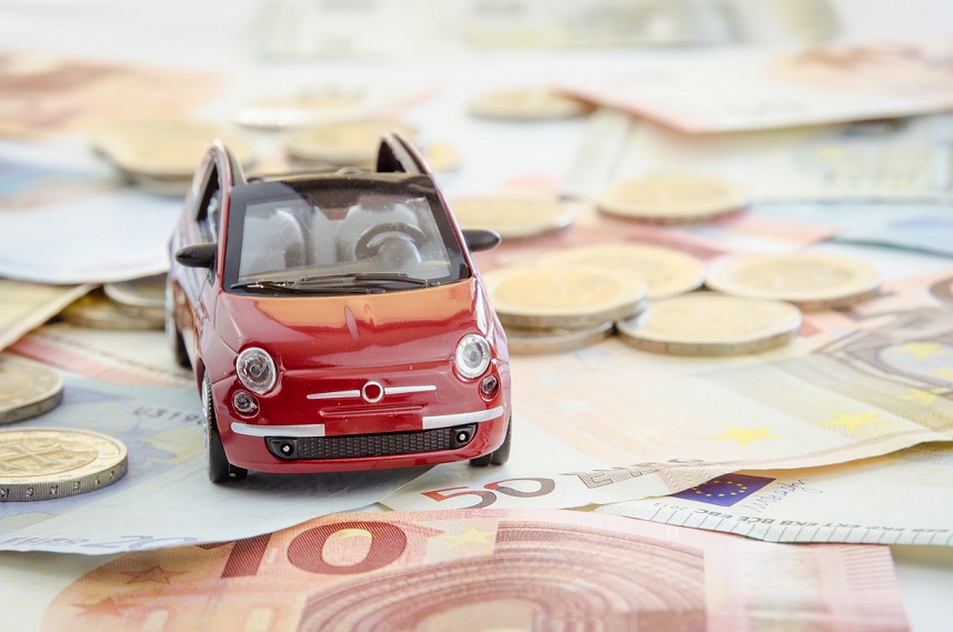 Rc auto, tariffe ancora in calo: nuovo record ad aprile (-15%). Ribassi a doppia cifra in tutta Italia   