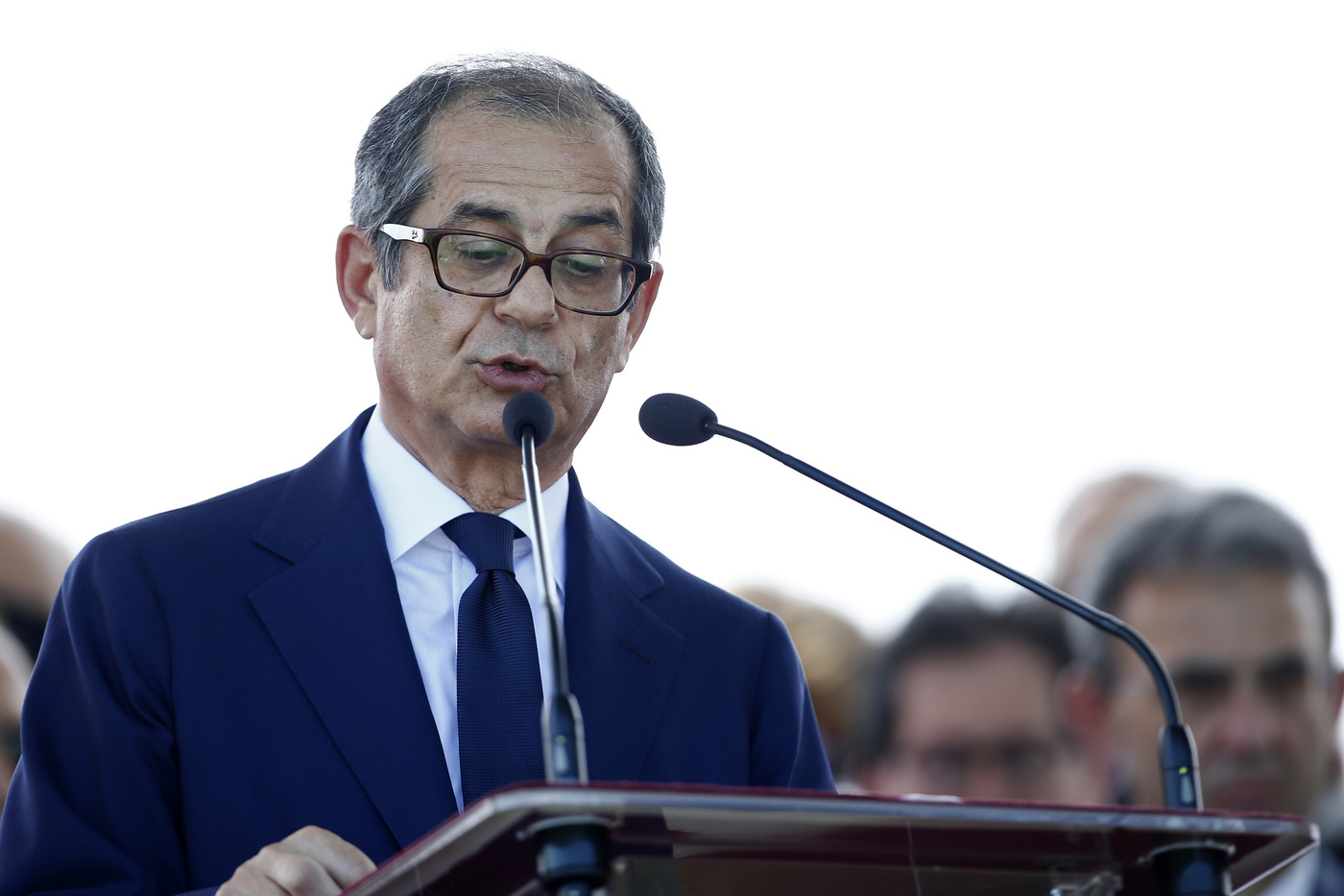 Reddito di cittadinanza, si rischia crisi di governo. E ora torna anche spettro aumento Iva: altolà di Cgia Mestre