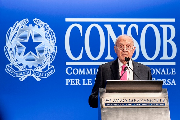 Paolo Savona (Consob): ‘sottoscrivete debito pubblico, momento adatto. Nessun rischio default, spread problema a sè’