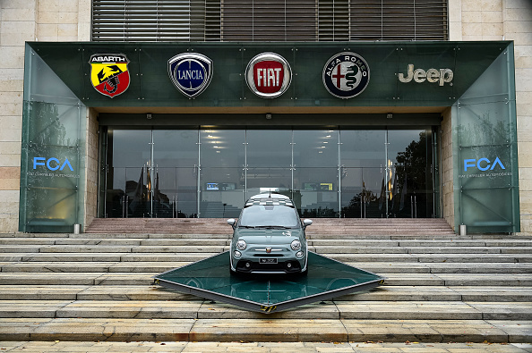 Tegola fiscale si abbatte su testa FCA mentre prepara nozze PSA. Agenzia entrate: sottostimò Chrysler di 5,1 miliardi euro