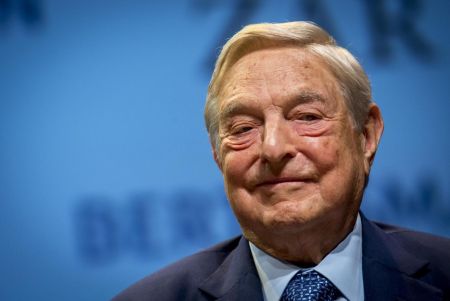Non solo Rivian. George Soros rivela quattro nuove scommesse, punta su banche e immobiliare