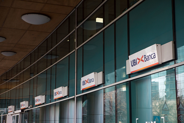 Consob concede altri 2 giorni di tempo a ops UBI-Intesa. Si attende verdetto fondi e retail, ma Messina ha già la maggioranza