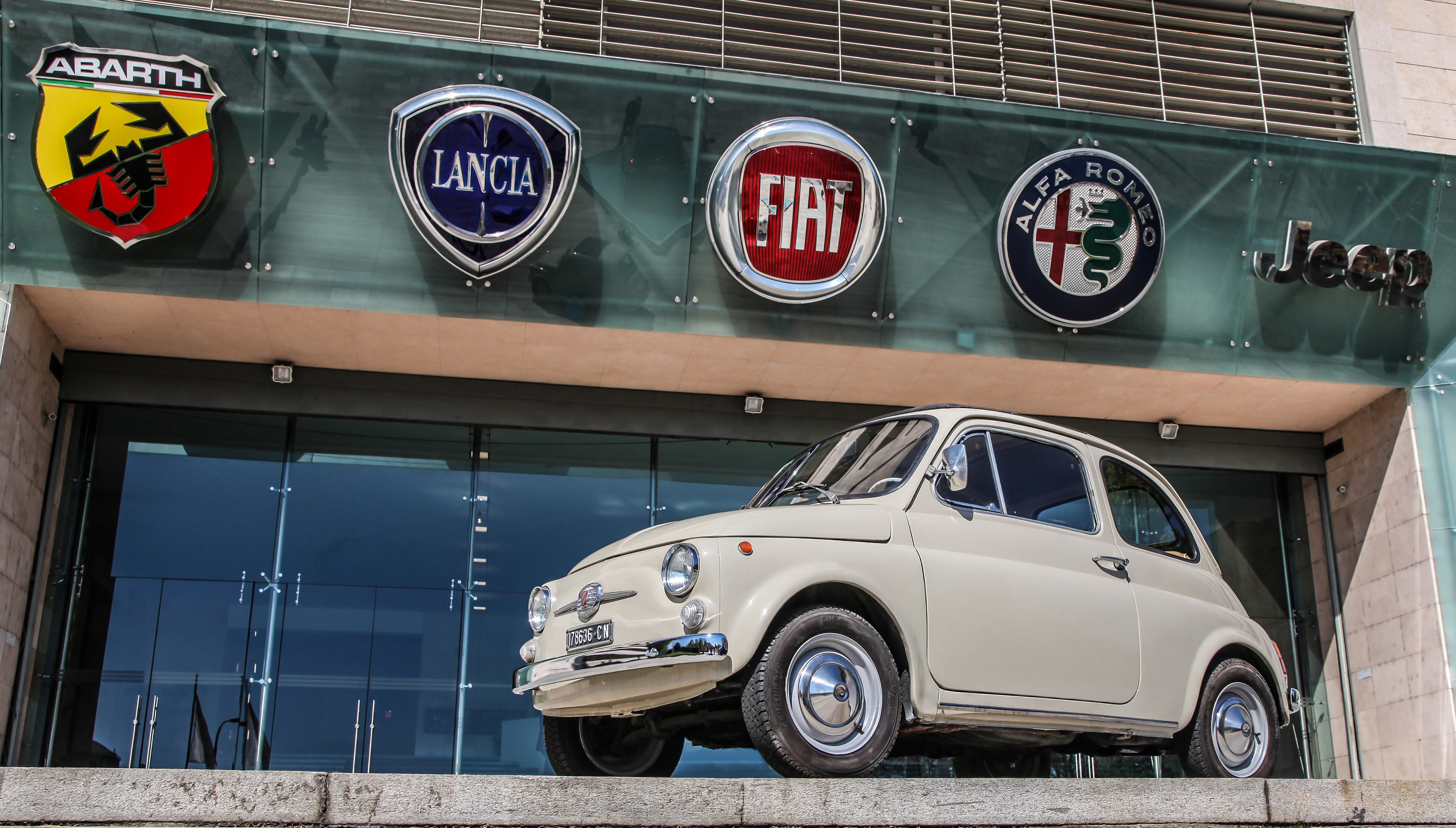 Mercato italiano auto +13,4% a settembre. Crescita per FCA, che brilla con Alfa Romeo e Jeep