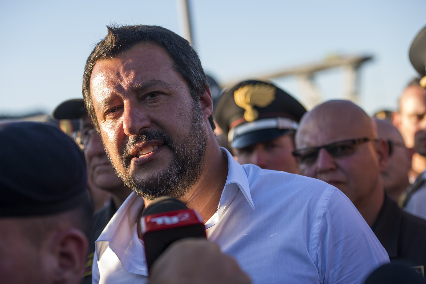 Salvini e quota 100 perfetta: in pensione a 60 anni entro 2021? In manovra cedolare secca 21% anche per negozi