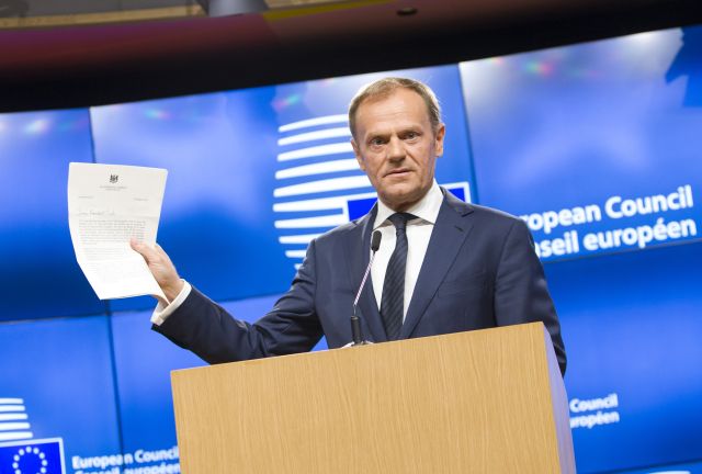 Non c’è due senza tre: May ripresenterà proposta Brexit al Parlamento. Intanto Tusk apre a lungo rinvio scadenza