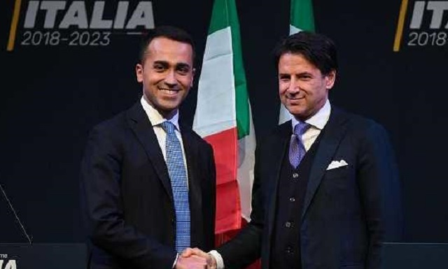Manovra, Conte smorza i toni ma ribadisce no ad austerità. Di Maio: ‘no guerra Ue, ma non tradiremo Italia’