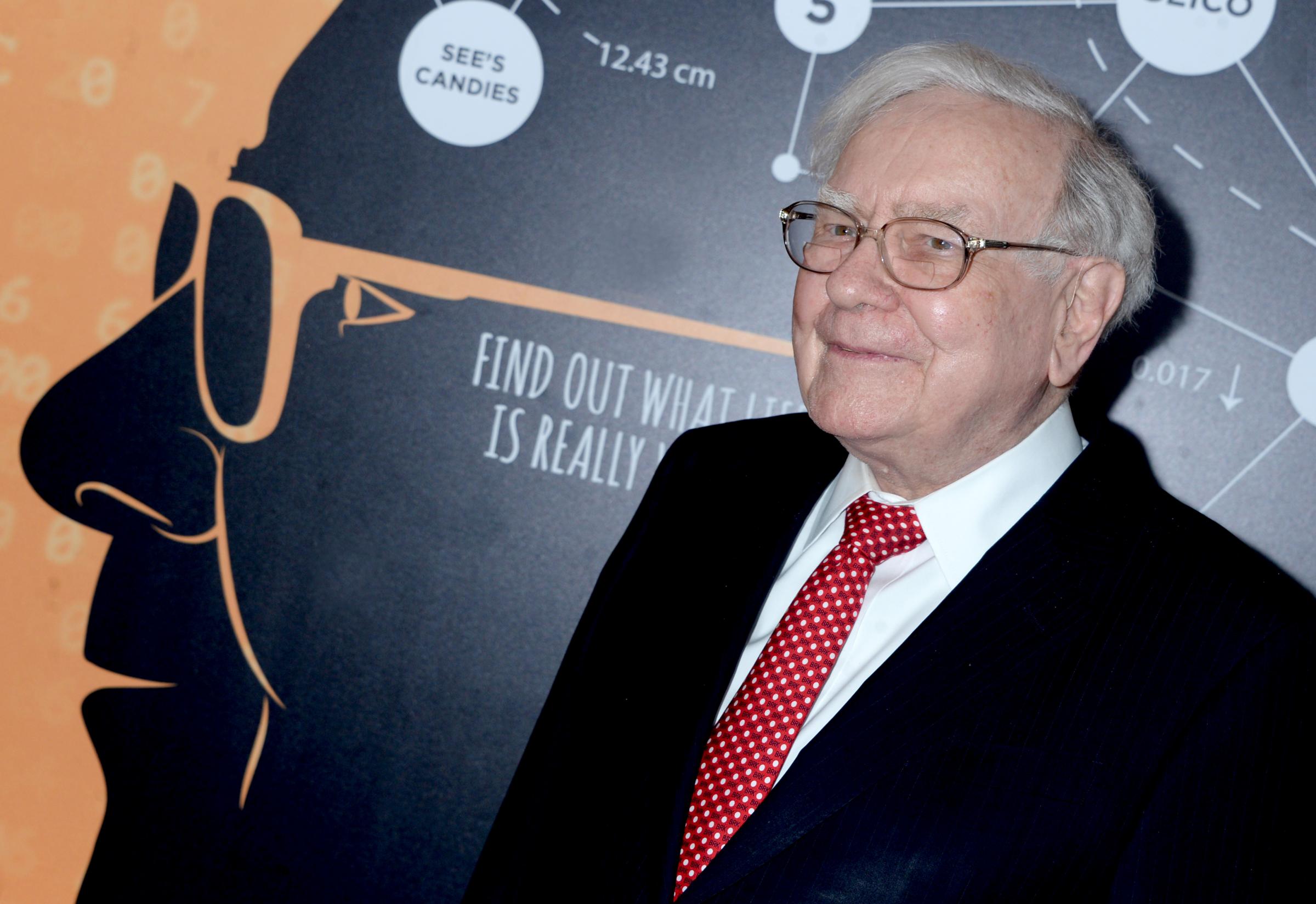 Lavoro: Buffett, cercate la realizzazione personale e non il profitto