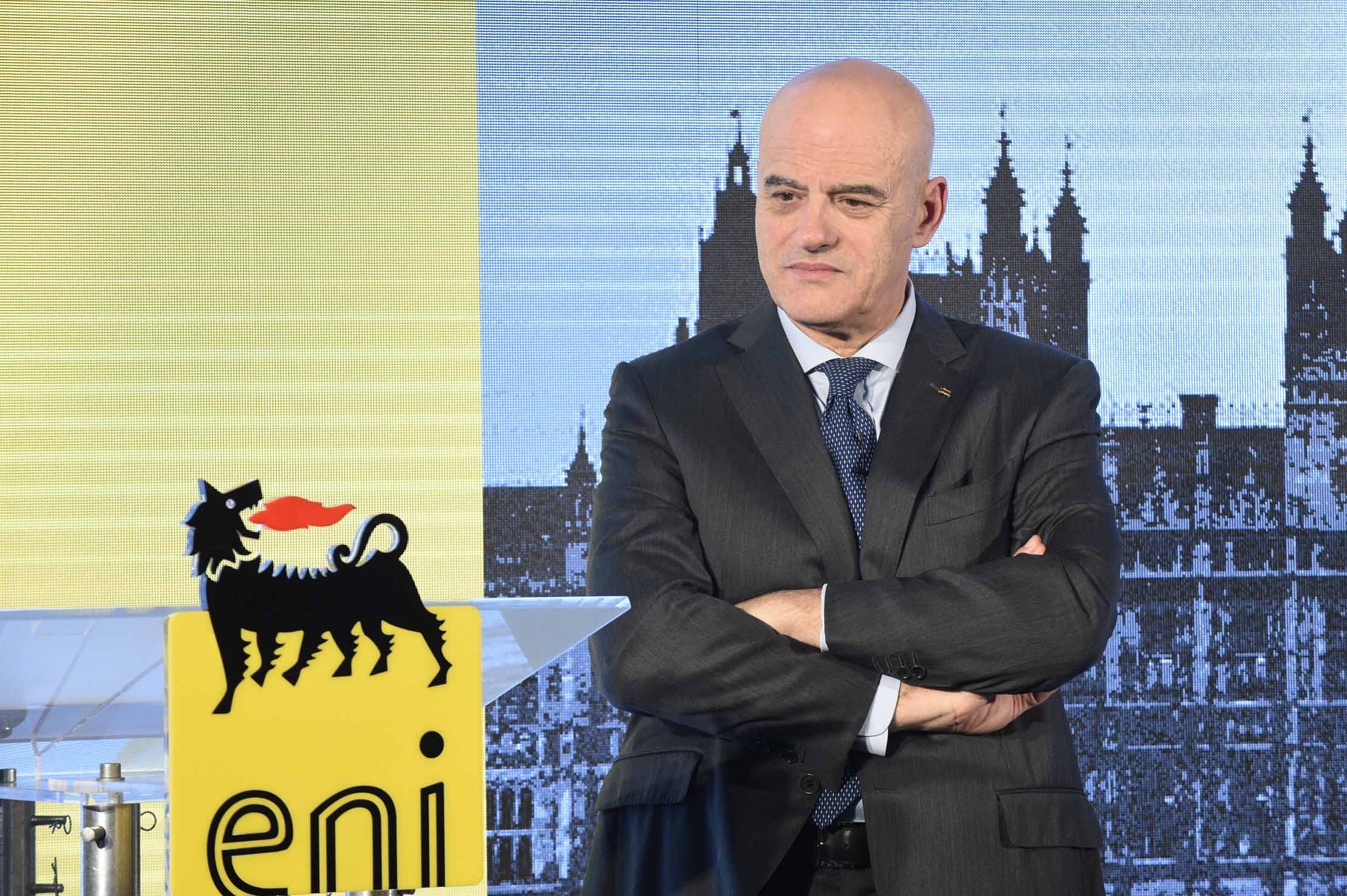 Eni torna a macinare utili nel 2017, produzione record a dicembre. Titolo in testa al Ftse Mib