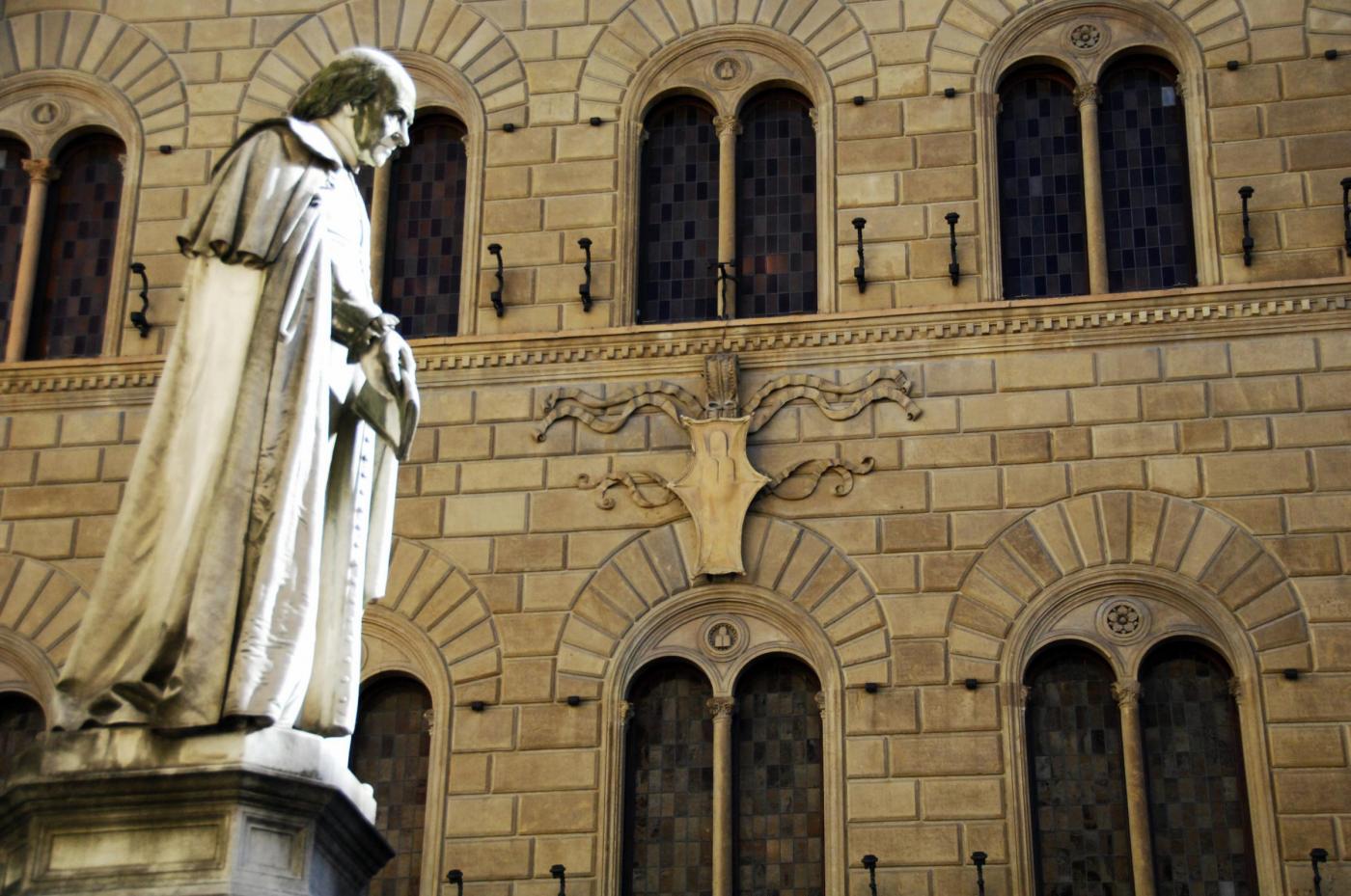 Mps-UniCredit: ecco la data clou dell’annuncio (dell’accordo o del flop). Siena si ribella, nuovo appello a Draghi