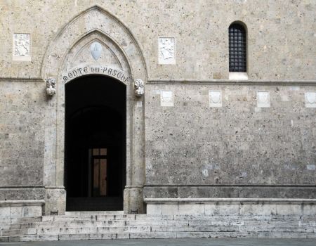 Mps, il Tesoro lancia ufficialmente iter per vendita. Oltre a UniCredit rispunta opzione Banco BPM