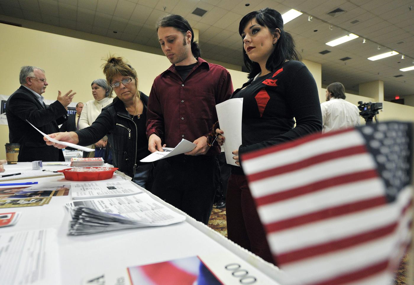 Report occupazionale Usa: mercato del lavoro si rafforza, ma non troppo. Si smorza ansia tapering Fed