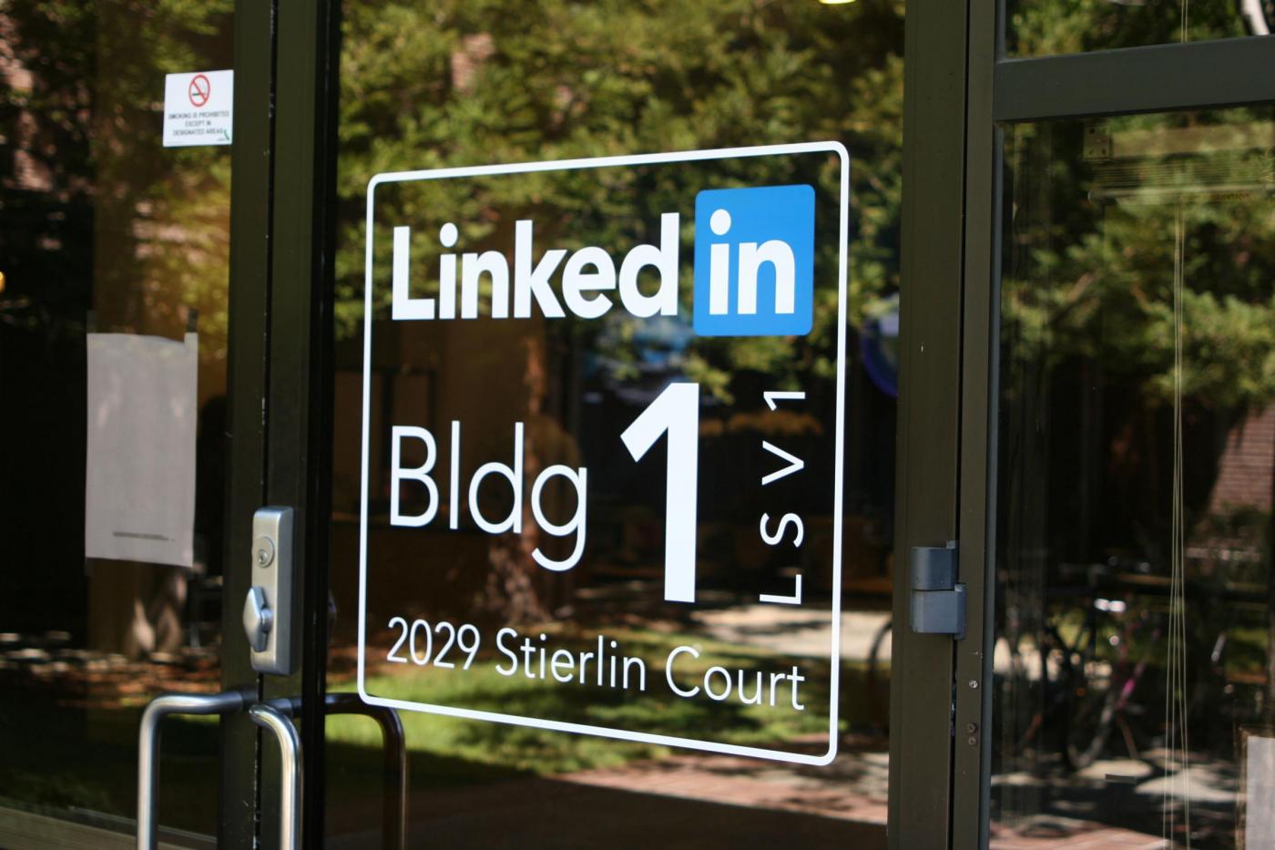 Lavoro cercasi: LinkedIn lancia nuove funzioni per scovare nuove opportunità di business