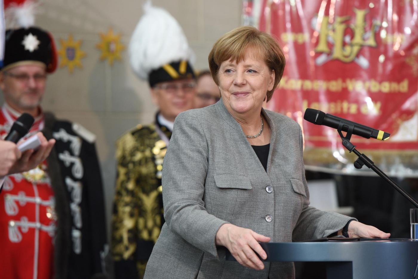 Merkel-Schulz: accordo raggiunto per Grosse Koalition, ministro Finanze socialdemocratico Olaf Scholz