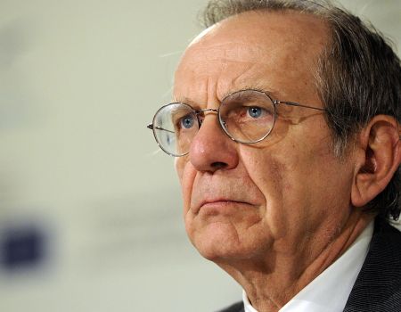 Padoan fa lo stopper sulle pensioni: bisogna pensare ai giovani